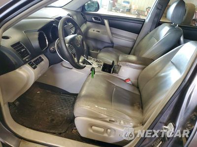 Zdjęcie 7 z 14 samochodu: 2011 TOYOTA HIGHLANDER SE VIN:5TDBK3EH9BS079980 - miniatura