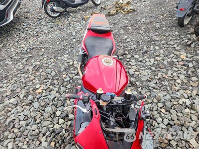 Piąte zdjęcie samochodu w środku: 2005 YAMAHA YZFR6 L VIN:JYARJ06E05A023377 - miniatura