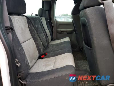Zdjęcie 10 z 12 samochodu: 2007 CHEVROLET SILVERADO K2500 HEAVY DUTY VIN:1GCHK29647E530064 - miniatura