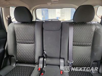 Zdjęcie 10 z 13 samochodu: 2019 NISSAN ROGUE SV VIN:KNMAT2MV4KP528079 - miniatura
