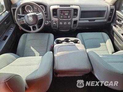 Zdjęcie 8 z 13 samochodu: 2018 RAM 1500 ST VIN:1C6RR6FG9JS201882 - miniatura