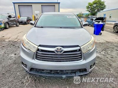 Piąte zdjęcie samochodu w środku: 2016 TOYOTA HIGHLANDER LE PLUS VIN:5TDBKRFHXGS259414 - miniatura
