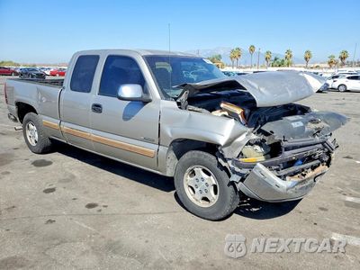 Czwarte zdjęcie samochodu z boku: 2002 CHEVROLET SILVERADO C1500 VIN:2GCEC19V821348735 - miniatura