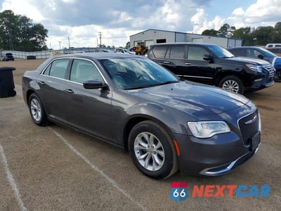 Czwarte zdjęcie samochodu z boku: 2015 CHRYSLER 300 LIMITED VIN:2C3CCAAG6FH781184 - miniatura