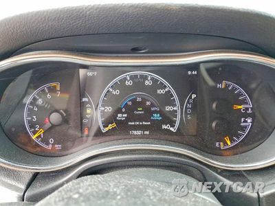 Zdjęcie 9 z 12 samochodu: 2015 JEEP GRAND CHEROKEE LAREDO VIN:1C4RJFAG9FC826016 - miniatura