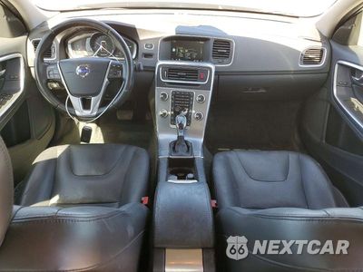 Zdjęcie 8 z 12 samochodu: 2017 VOLVO S60 PREMIER VIN:LYV402TK9HB129878 - miniatura