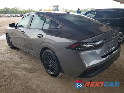 Trzecie zdjęcie samochodu z tyłu: 2026 NISSAN SENTRA SV VIN:3N1AB9CV4TY260344 - miniatura