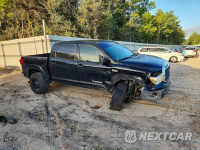 Czwarte zdjęcie samochodu z boku: 2013 TOYOTA TUNDRA CREWMAX SR5 VIN:5TFDW5F10DX307503 - miniatura