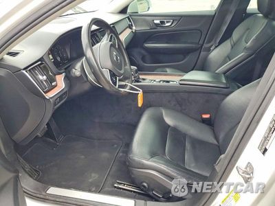 Zdjęcie 7 z 12 samochodu: 2021 VOLVO S60 T6 MOMENTUM VIN:7JRA22TK2MG093139 - miniatura