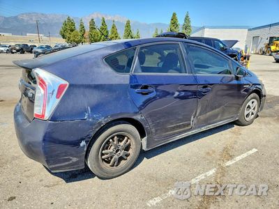 Trzecie zdjęcie samochodu z tyłu: 2015 TOYOTA PRIUS TWO VIN:JTDKN3DU1F0445896 - miniatura