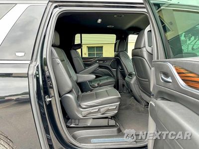 Piąte zdjęcie samochodu w środku: 2023 CADILLAC ESCALADE ESV LUXURY VIN:1GYS4JKL1PR162987 - miniatura