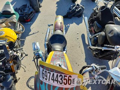Piąte zdjęcie samochodu w środku: 1999 HONDA VT1100 C VIN:1HFSC1809XA302939 - miniatura