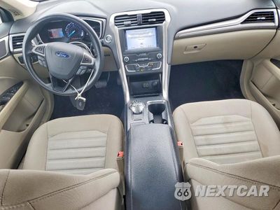Zdjęcie 8 z 12 samochodu: 2019 FORD FUSION SE VIN:3FA6P0HD0KR158943 - miniatura
