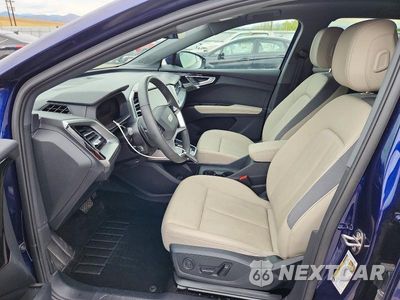 Zdjęcie 7 z 13 samochodu: 2025 AUDI Q4 E-TRON PREMIUM VIN:WA1KUBFZ2SP060381 - miniatura