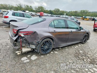 Trzecie zdjęcie samochodu z tyłu: 2022 TOYOTA CAMRY XSE VIN:4T1K61BK6NU049212 - miniatura