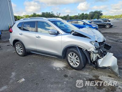 Czwarte zdjęcie samochodu z boku: 2017 NISSAN ROGUE SV VIN:KNMAT2MT3HP512043 - miniatura