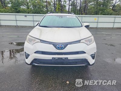 Piąte zdjęcie samochodu w środku: 2018 TOYOTA RAV4 HYBRID LE VIN:JTMRJREV3JD256740 - miniatura