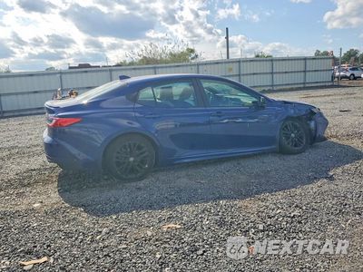 Trzecie zdjęcie samochodu z tyłu: 2025 TOYOTA CAMRY SE VIN:4T1DBADKXSU033706 - miniatura