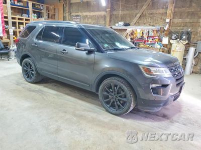 Czwarte zdjęcie samochodu z boku: 2018 FORD EXPLORER XLT VIN:1FM5K8D81JGB24829 - miniatura