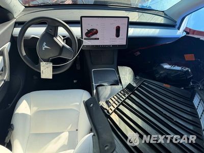 Zdjęcie 8 z 13 samochodu: 2022 TESLA MODEL Y VIN:7SAYGDEE2NF440064 - miniatura