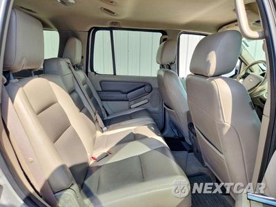 Zdjęcie 10 z 12 samochodu: 2006 FORD EXPLORER XLT VIN:1FMEU63E16UA92267 - miniatura