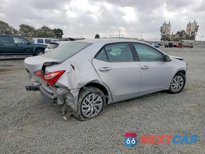Trzecie zdjęcie samochodu z tyłu: 2017 TOYOTA COROLLA LE VIN:5YFBURHE2HP613904 - miniatura
