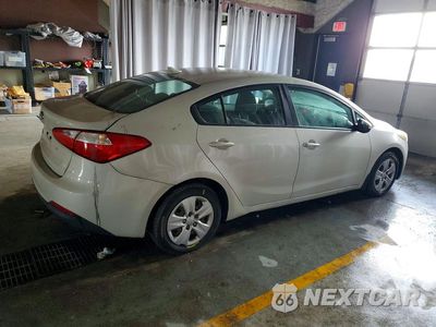 Trzecie zdjęcie samochodu z tyłu: 2015 KIA FORTE LX VIN:KNAFK4A68F5406356 - miniatura