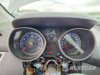 Zdjęcie 9 z 13 samochodu: 2013 HYUNDAI ELANTRA GLS VIN:5NPDH4AE1DH317032 - miniatura
