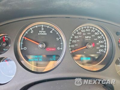 Zdjęcie 9 z 13 samochodu: 2011 CHEVROLET SUBURBAN C1500 LT VIN:1GNSCJE04BR346332 - miniatura