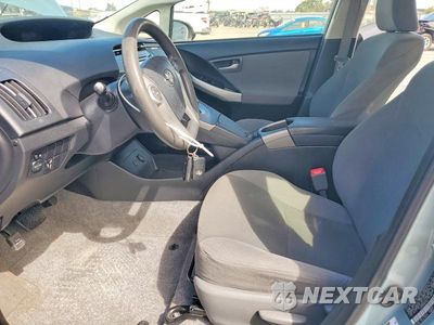 Zdjęcie 7 z 12 samochodu: 2013 TOYOTA PRIUS THREE VIN:JTDKN3DU0D1701582 - miniatura