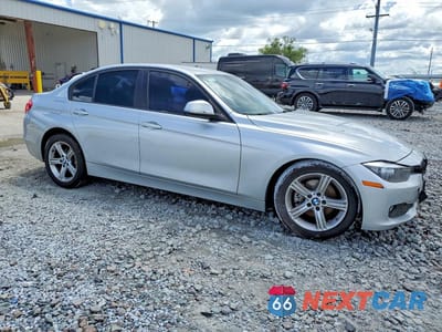 Czwarte zdjęcie samochodu z boku: 2014 BMW 320 I VIN:WBA3B1G57ENS80277 - miniatura