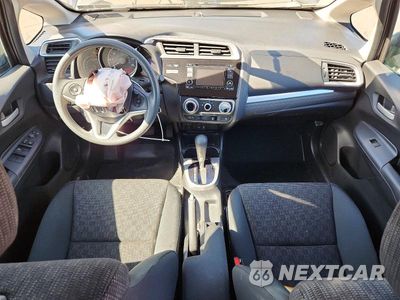 Zdjęcie 8 z 13 samochodu: 2015 HONDA FIT LX VIN:3HGGK5H5XFM767254 - miniatura