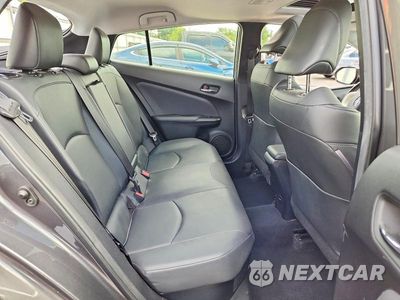 Zdjęcie 10 z 13 samochodu: 2016 TOYOTA PRIUS FOUR VIN:JTDKARFU5G3001528 - miniatura