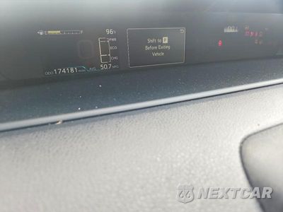 Zdjęcie 9 z 12 samochodu: 2019 TOYOTA PRIUS LE VIN:JTDKARFU0K3097898 - miniatura