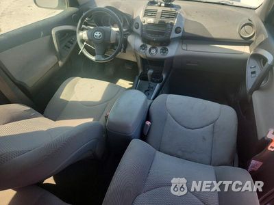 Zdjęcie 8 z 13 samochodu: 2007 TOYOTA RAV4 LIMITED VIN:JTMZK31VX76006182 - miniatura