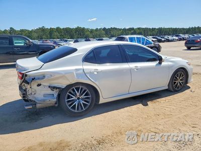 Trzecie zdjęcie samochodu z tyłu: 2022 TOYOTA CAMRY XLE VIN:4T1F11AK2NU033638 - miniatura