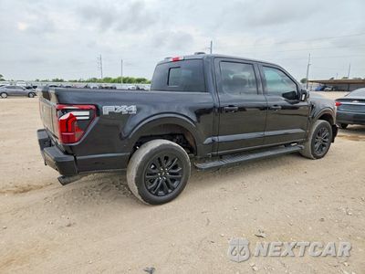 Trzecie zdjęcie samochodu z tyłu: 2025 FORD F150 LARIAT VIN:1FTFW5L88SFB07143 - miniatura
