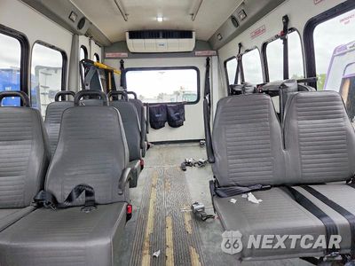 Zdjęcie 6 z 10 samochodu: 2010 CHEVROLET EXPRESS G3500 SHUTTLE BUS VIN:1GB6G3AGXA1174497 - miniatura