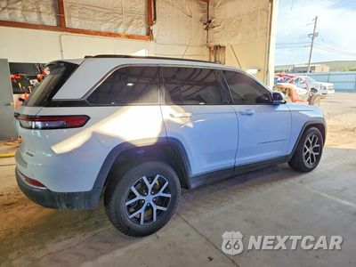 Trzecie zdjęcie samochodu z tyłu: 2025 JEEP GRAND CHEROKEE LIMITED VIN:1C4RJHBG5SC323846 - miniatura
