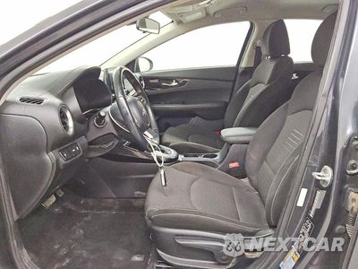Zdjęcie 7 z 12 samochodu: 2019 KIA FORTE S VIN:3KPF34AD8KE039911 - miniatura