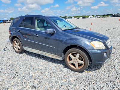 Czwarte zdjęcie samochodu z boku: 2011 MERCEDES-BENZ ML 550 4MATIC VIN:4JGBB7CB6BA691858 - miniatura