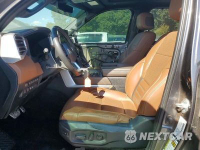 Zdjęcie 7 z 13 samochodu: 2024 TOYOTA TUNDRA 1794 EDITION HV VIN:5TFMC5EC7RX007119 - miniatura