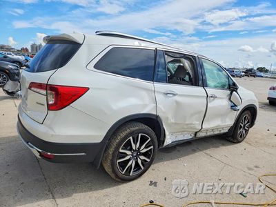 Trzecie zdjęcie samochodu z tyłu: 2019 HONDA PILOT TOURING VIN:5FNYF5H66KB029160 - miniatura
