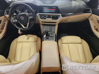 Zdjęcie 8 z 12 samochodu: 2019 BMW 330XI VIN:3MW5R7J57K8B02495 - miniatura