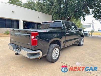 Czwarte zdjęcie samochodu z boku: 2019 CHEVROLET SILVERADO K1500 LTZ VIN:3GCUYGED0KG178942 - miniatura