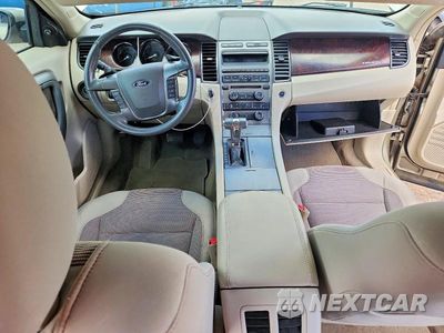 Zdjęcie 8 z 12 samochodu: 2010 FORD TAURUS SEL VIN:1FAHP2EW7AG143565 - miniatura