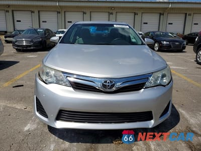Piąte zdjęcie samochodu w środku: 2014 TOYOTA CAMRY LE VIN:4T1BF1FK3EU334735 - miniatura