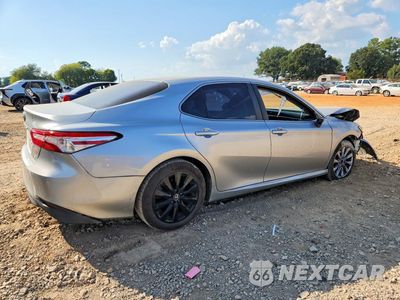 Trzecie zdjęcie samochodu z tyłu: 2018 TOYOTA CAMRY LE VIN:4T1B11HK5JU066972 - miniatura