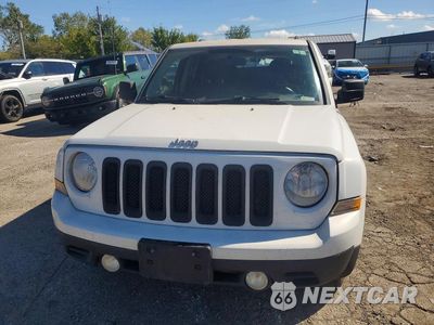 Piąte zdjęcie samochodu w środku: 2014 JEEP PATRIOT SPORT VIN:1C4NJPBB2ED916351 - miniatura