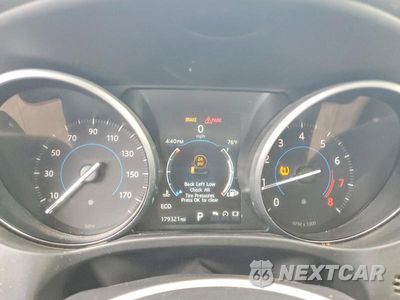 Zdjęcie 9 z 13 samochodu: 2017 JAGUAR F-PACE PREMIUM VIN:SADCJ2BVXHA498264 - miniatura
